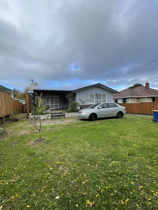 2/14 Peach Road, Glenfield, North Shore City - Carousel 1