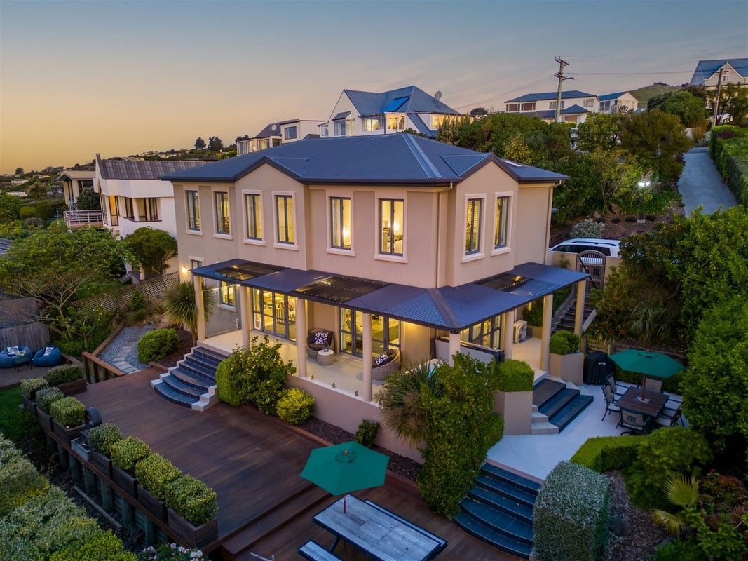 15 Belleview Terrace, Mount Pleasant, Christchurch - Carousel 2