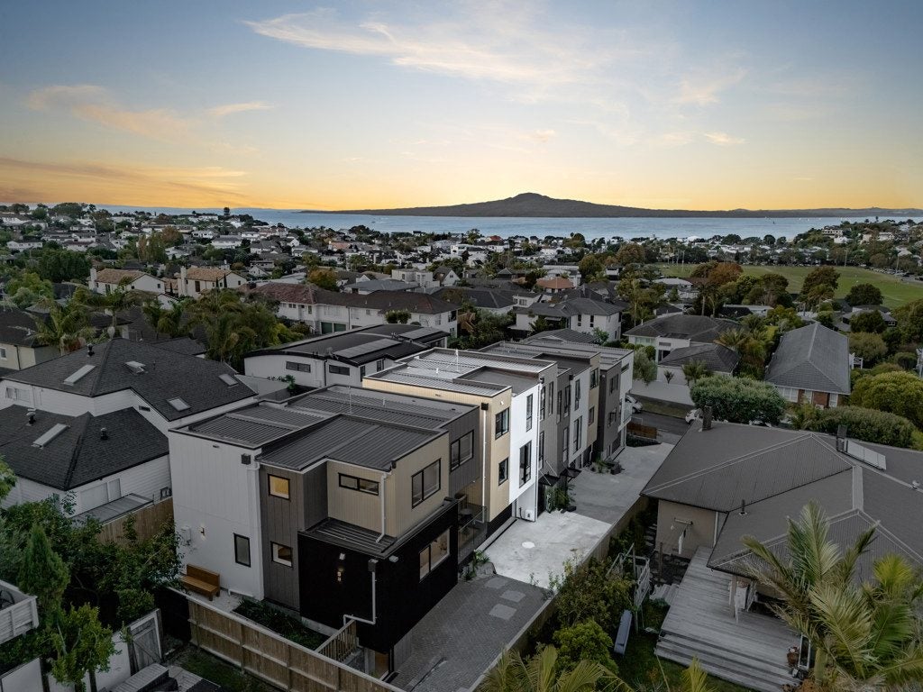 5C Godfrey Place, Kohimarama, Auckland - Carousel 1