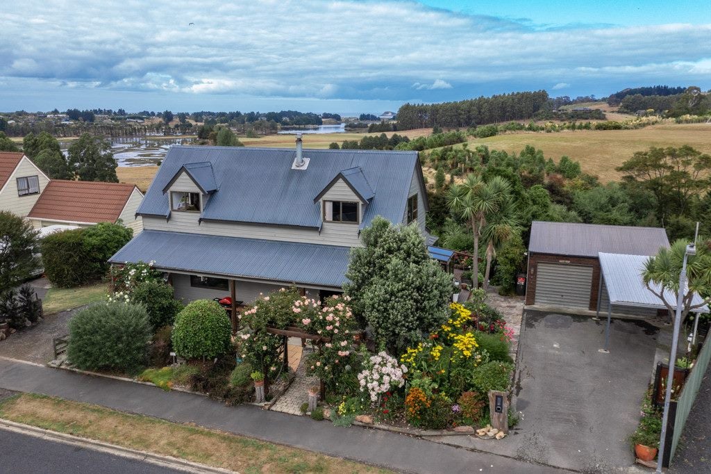 6 Blanc Avenue, Fairfield, Dunedin - Carousel 1