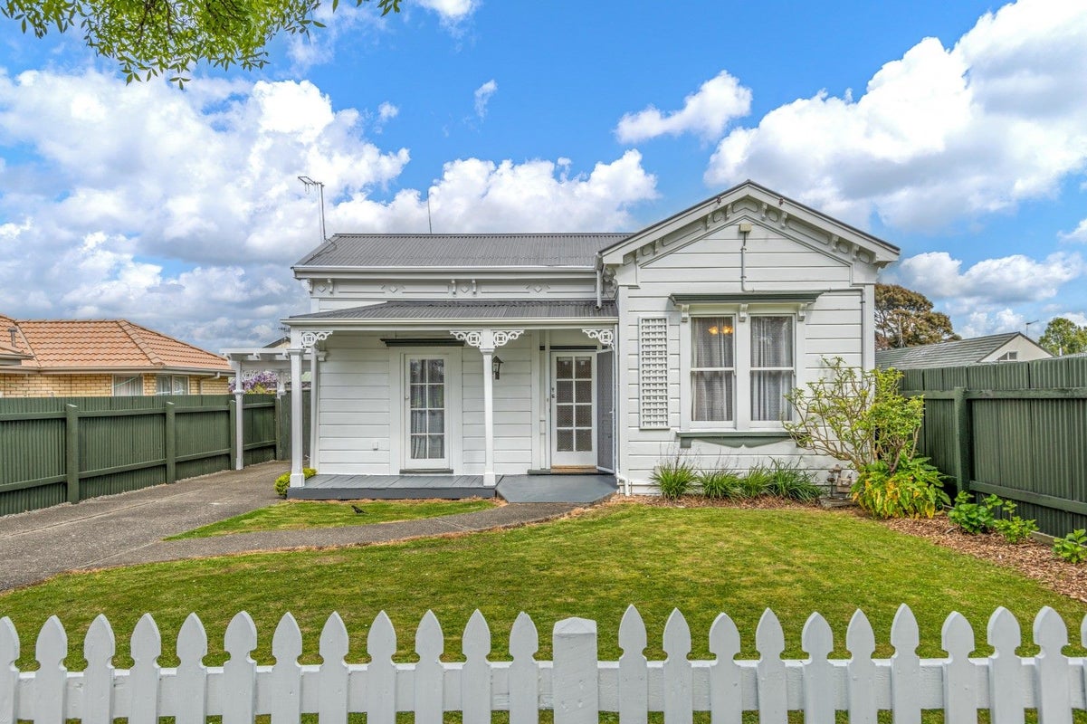 162 Ruahine Street, Roslyn, Palmerston North - Carousel 1