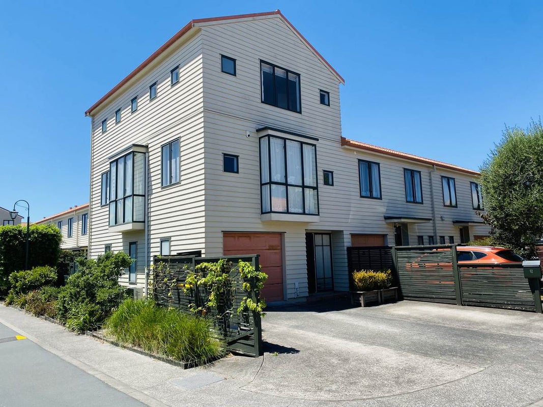 92/1 Ambrico Place, New Lynn, Auckland - Carousel 1