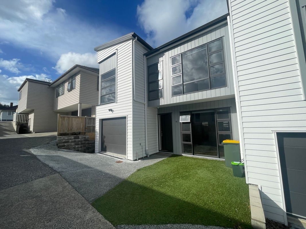 19A Eastview Road, Glen Innes, Auckland - Carousel 1