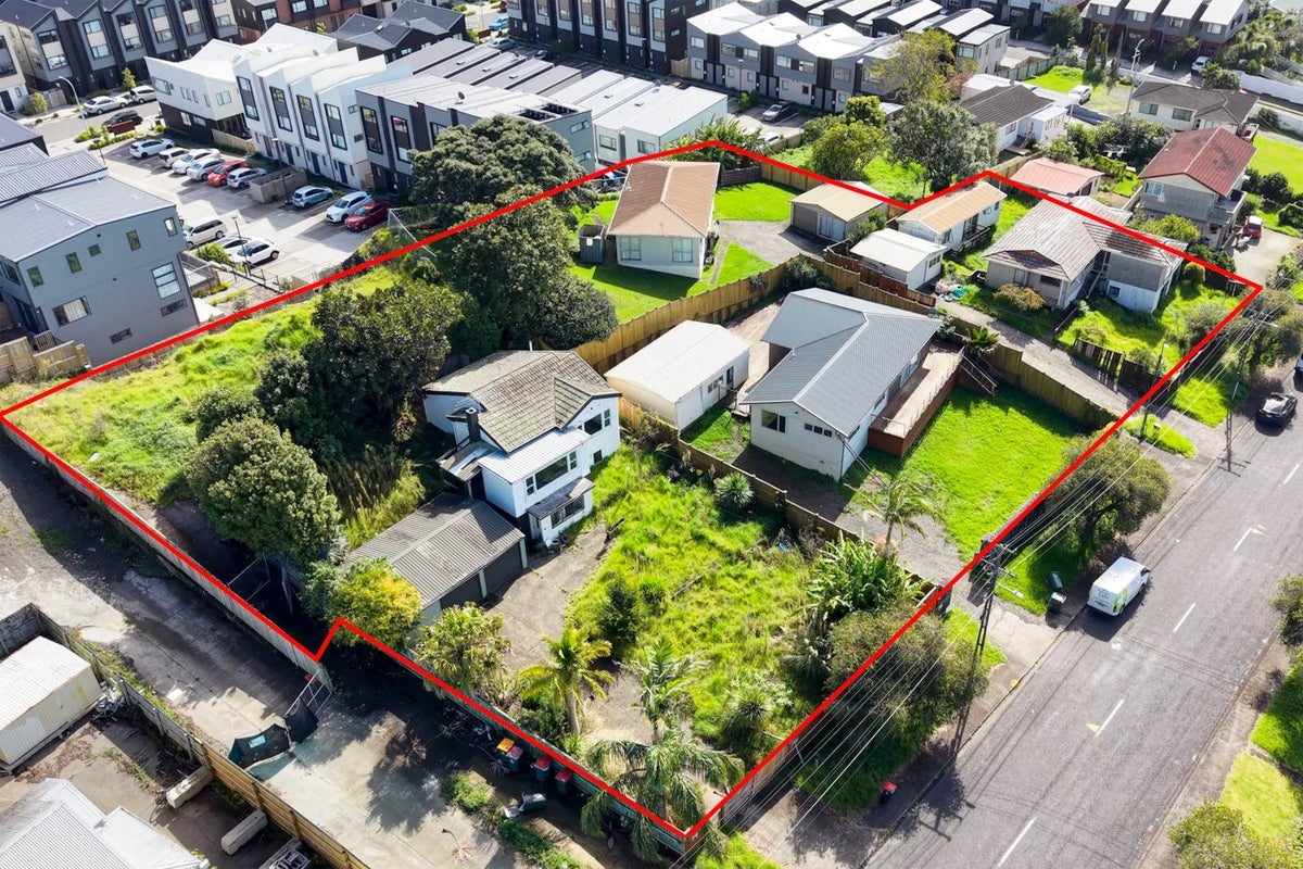 0 Hillside Terrace, Saint Johns Hill, WHANGANUI - Carousel 12
