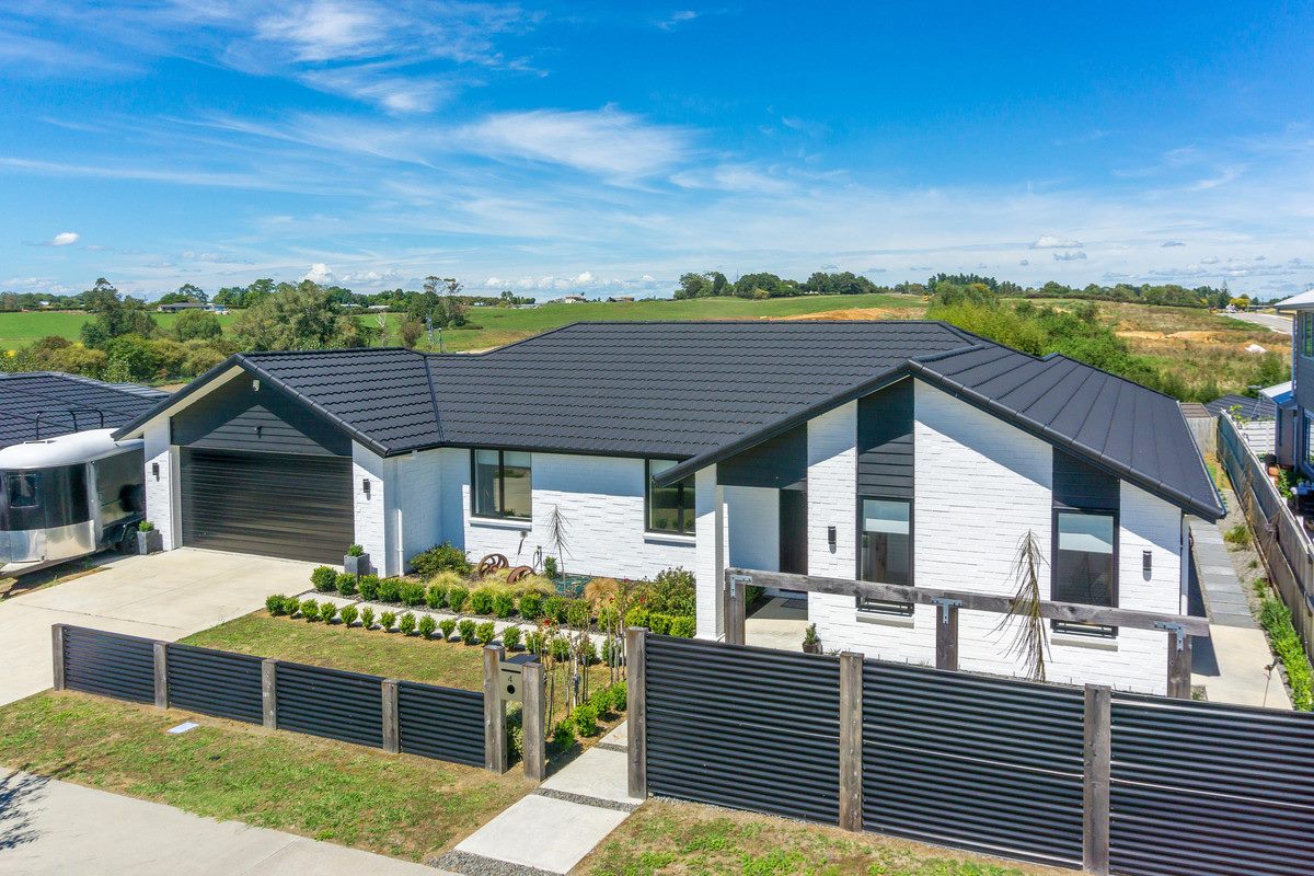 4 Soo Yong Place, Glenview, Hamilton - Carousel 1