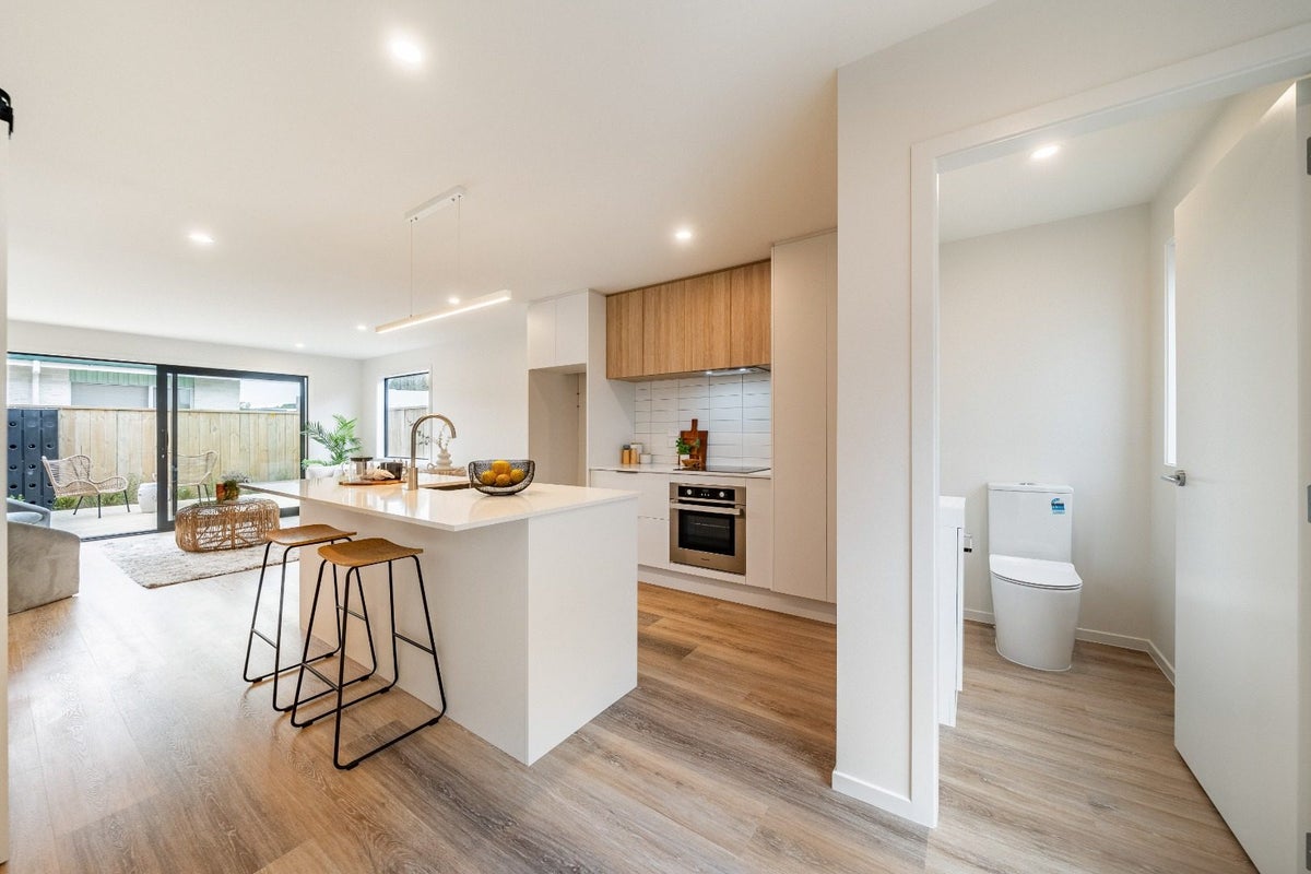 7/123 Knights Road, Hutt Central, Lower Hutt - Carousel 1