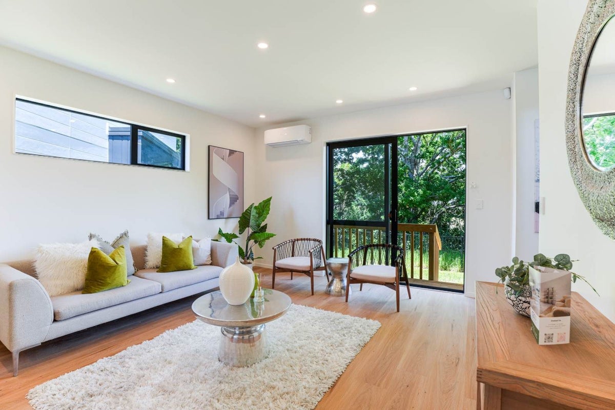 3/62 Titoki Street, Te Atatu Peninsula, Auckland - Carousel 2