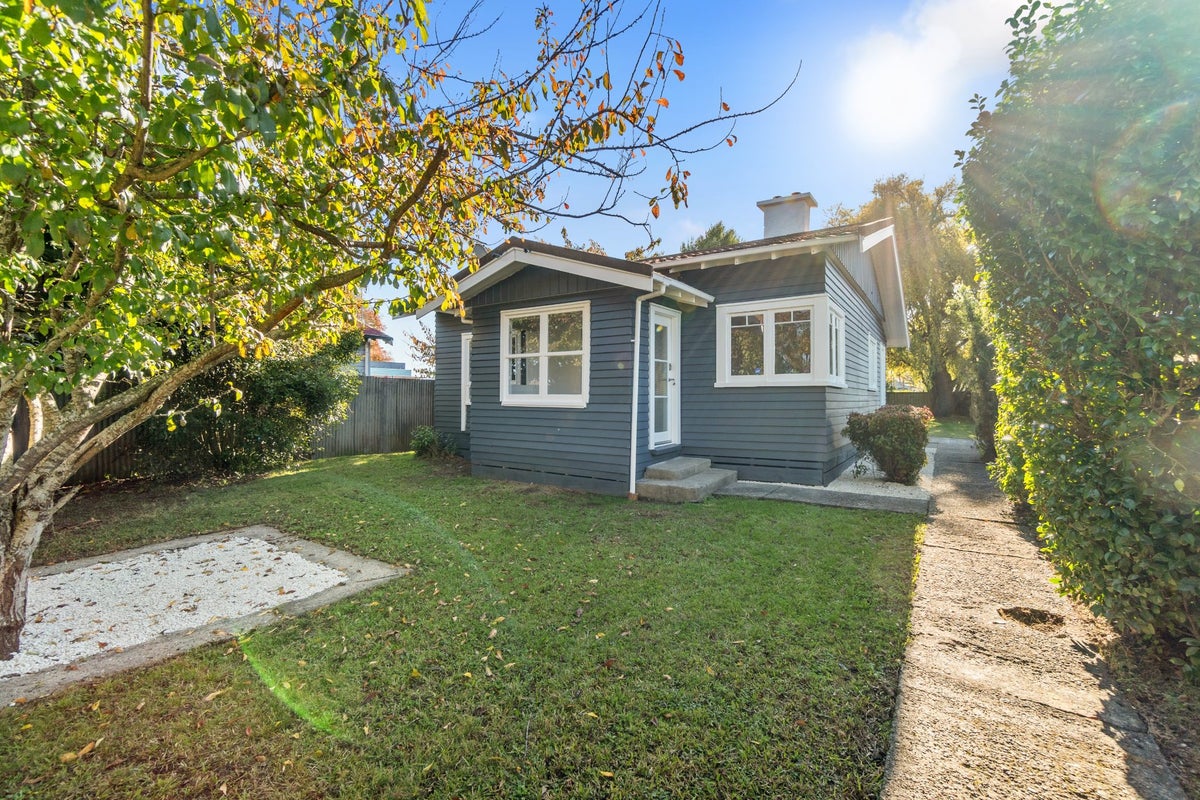 140 Massey Street, Frankton, Hamilton - Carousel 1