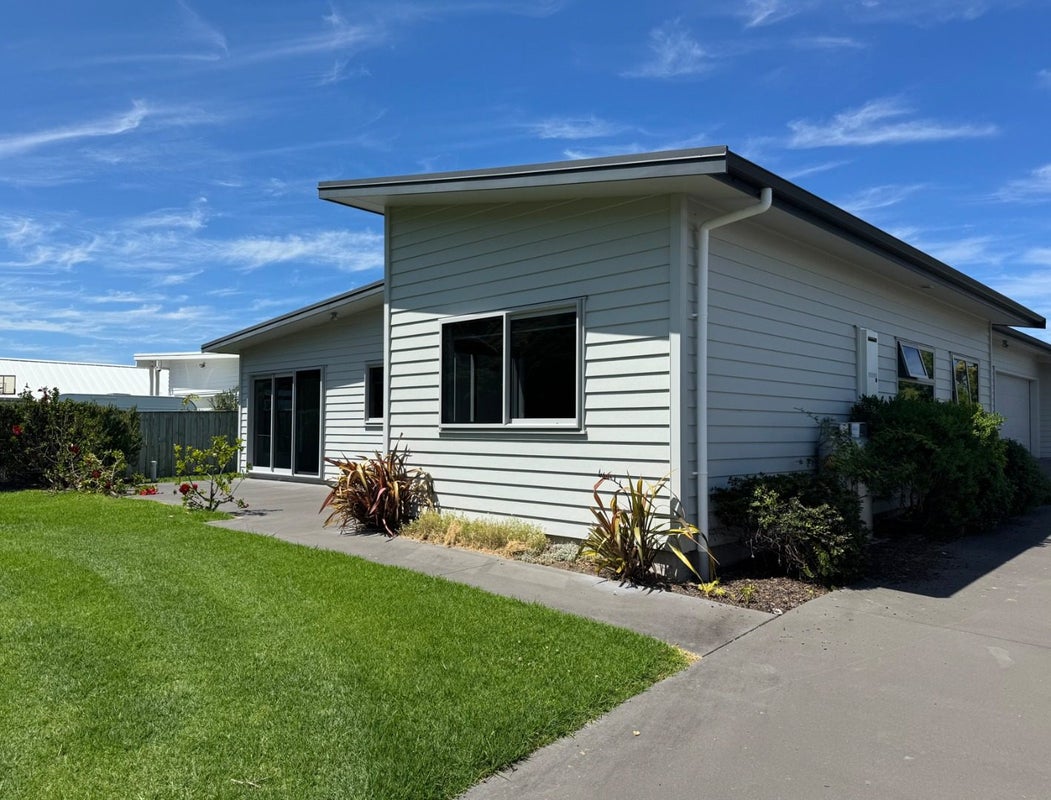 9 Beach Cove, Wainui, Gisborne - Carousel 1