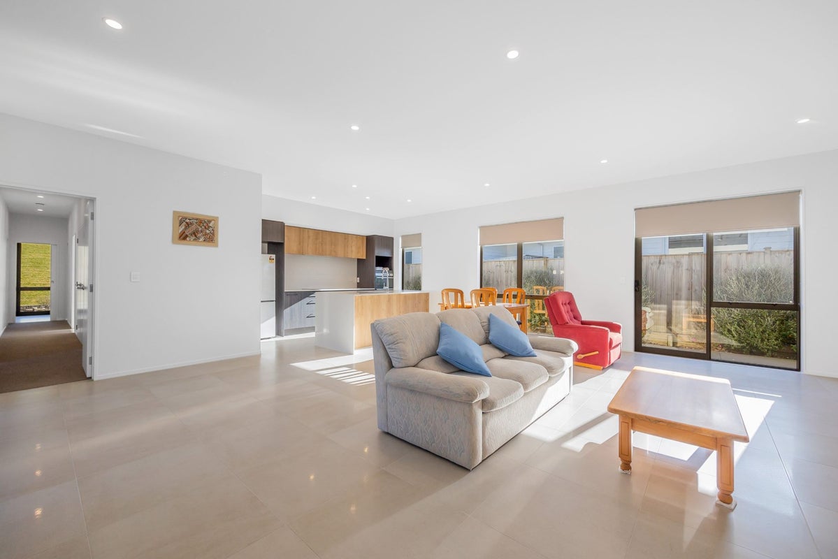 53 Angiangi Crescent, Beachlands, Auckland - Carousel 34