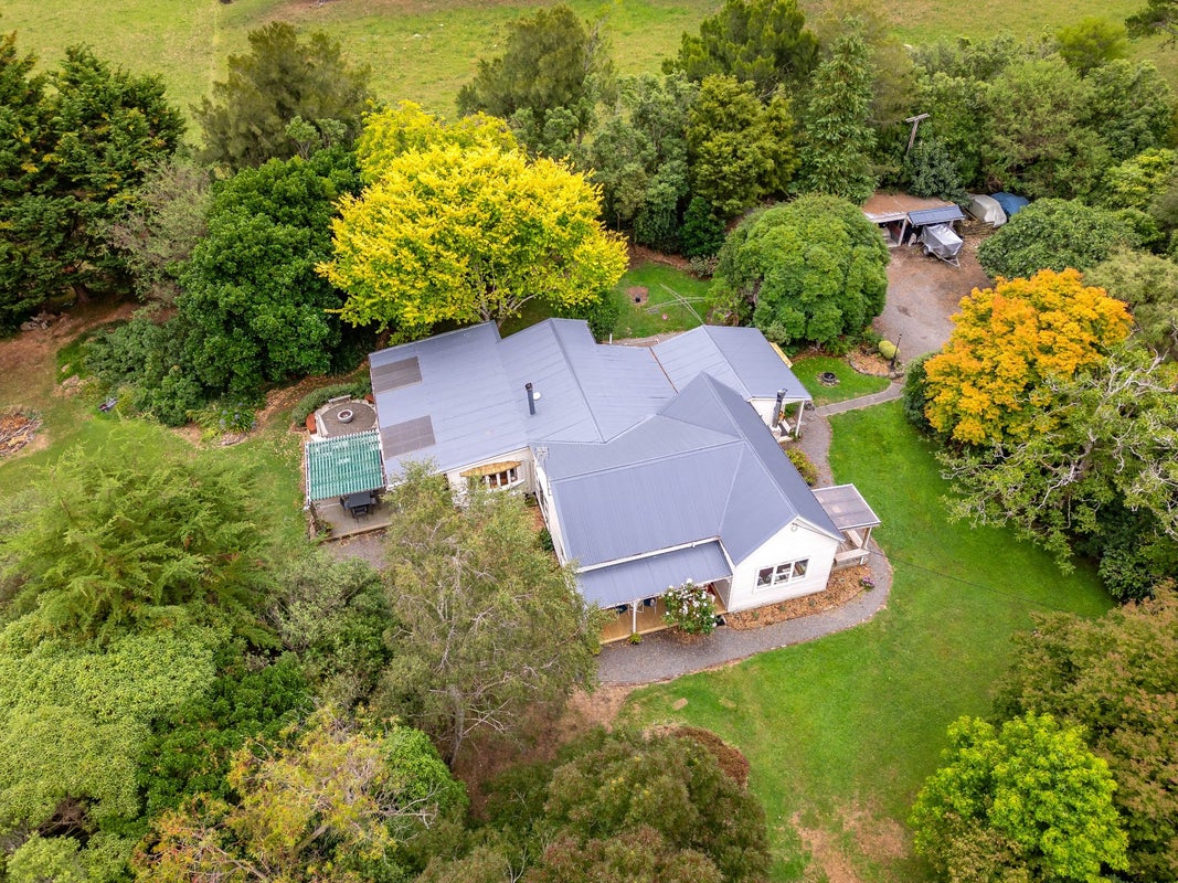 783 Upper Belvedere Road, CARRINGTON, CARTERTON - Carousel 37