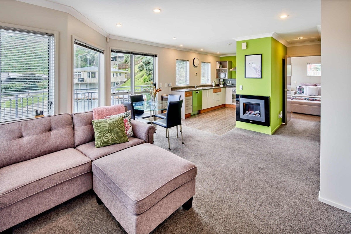 4 Acheron Road, Paremata, Porirua - Carousel 1