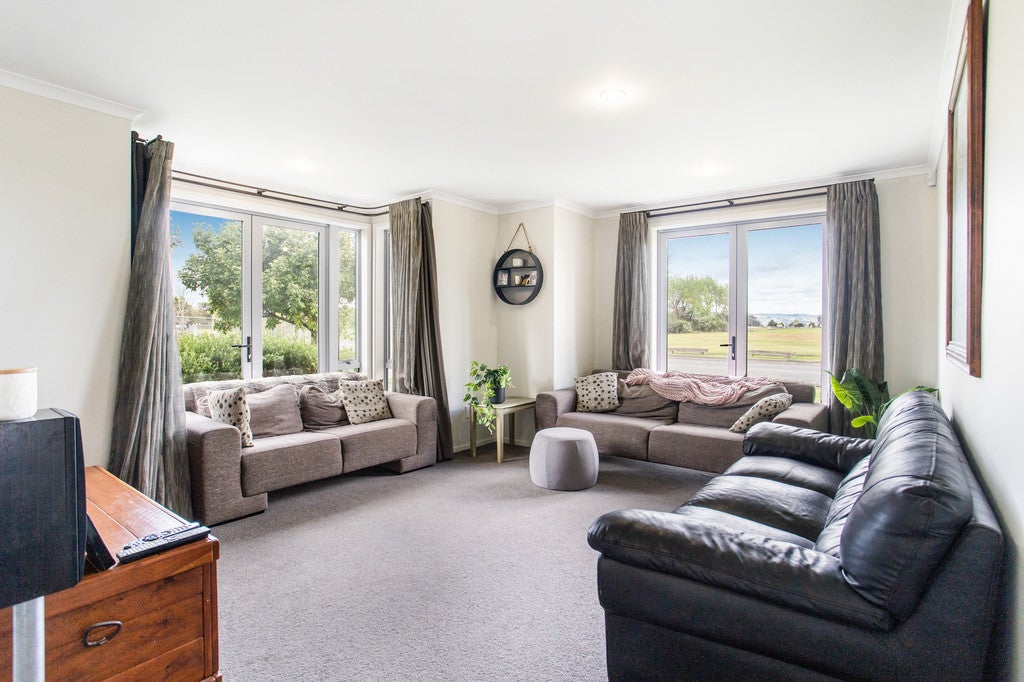 107 Popokatea Drive, Takanini, Auckland - Carousel 2