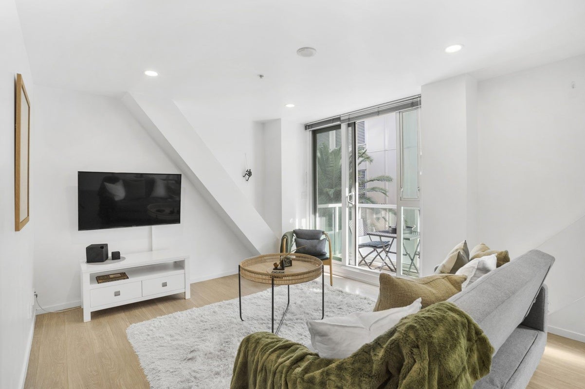 406/85 Beach Road, Auckland Central, Auckland - Carousel 1
