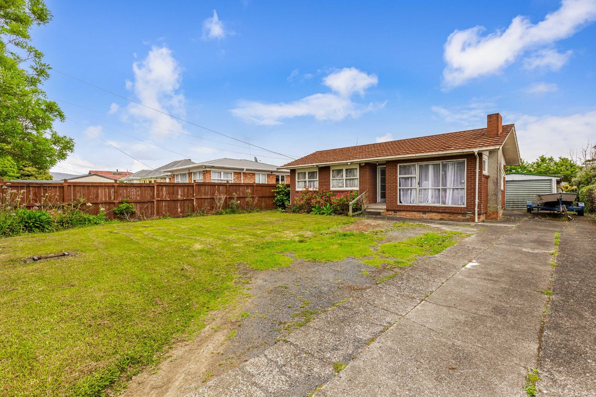 105 Henderson Valley Road, Henderson, Auckland - Carousel 2