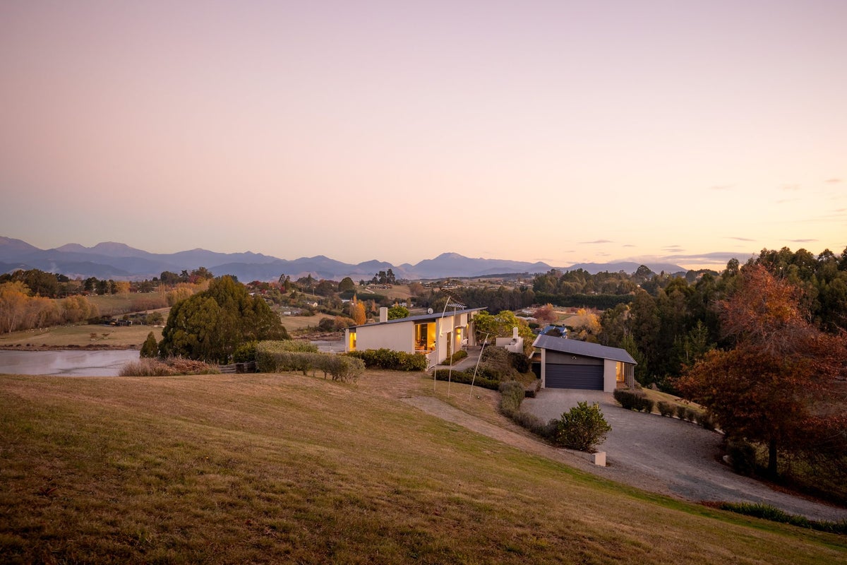 48 Westdale Road, Redwood Valley - Carousel 35