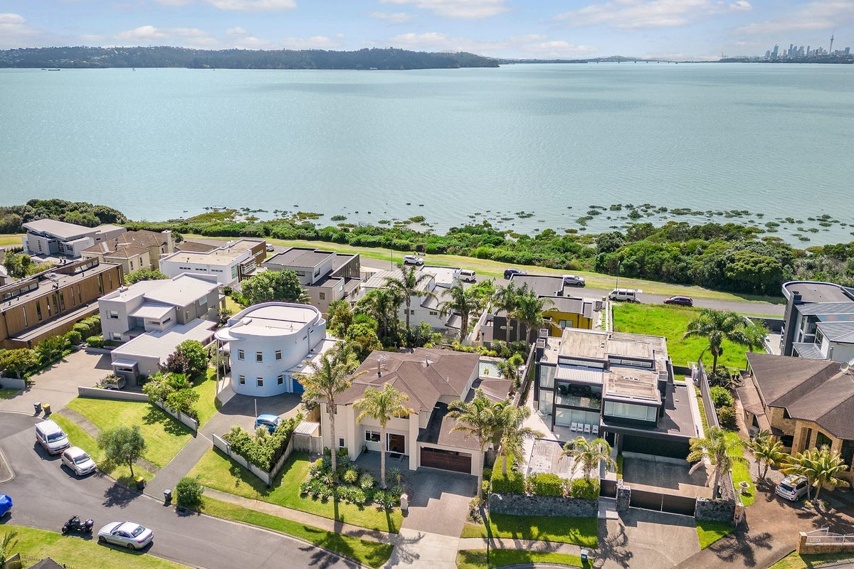 15 Matau Rise, Te Atatu Peninsula, Auckland - Carousel 2