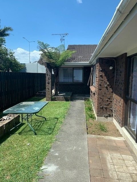 209 Walter Strevens Drive, Conifer Grove, Takanini - Carousel 16