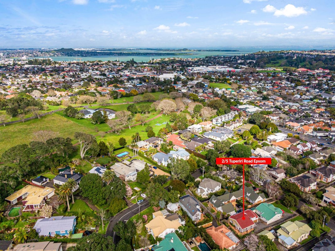 2/5 Tuperiri Road, Epsom, Auckland - Carousel 26
