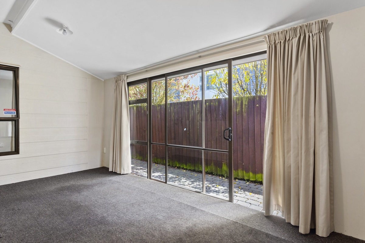 439 Barbadoes Street, Edgeware, Christchurch - Carousel 2