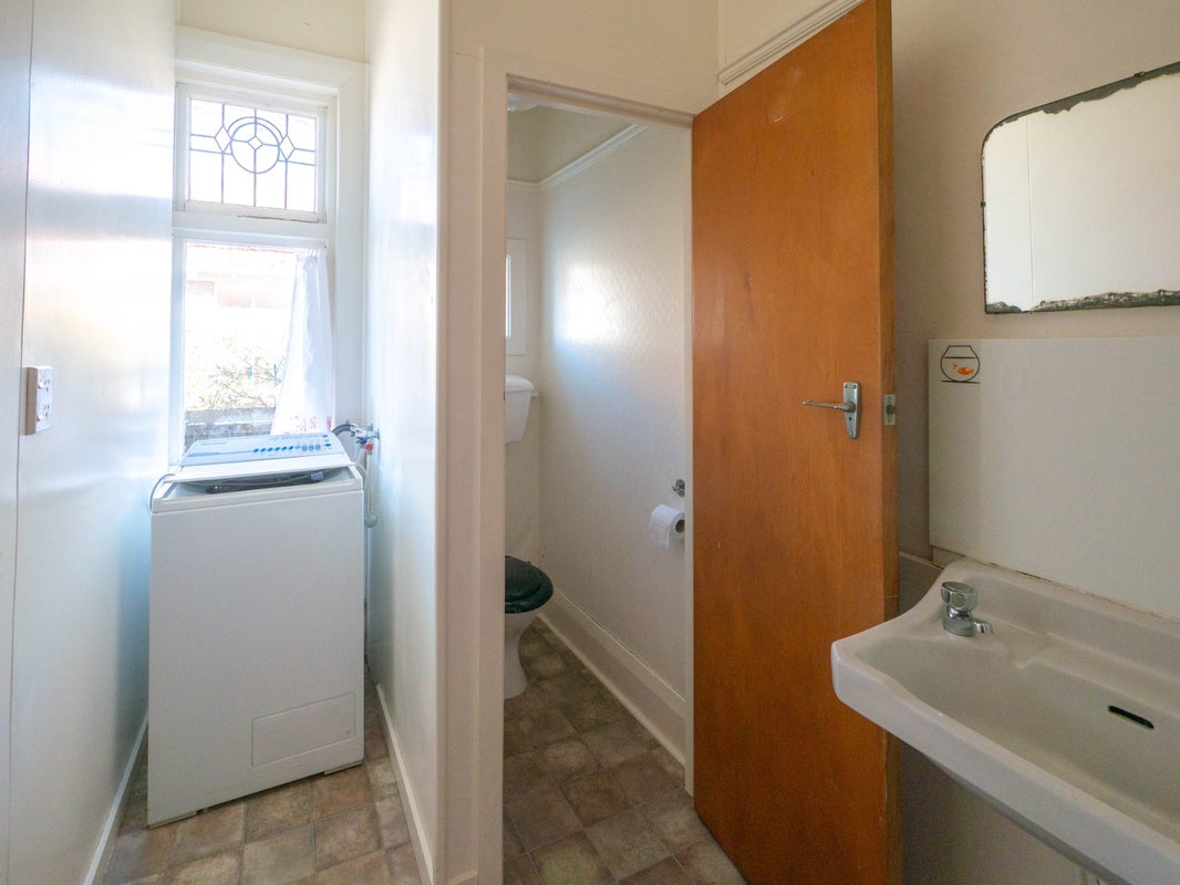 31 Coughtrey Street, Saint Clair, Dunedin - Carousel 7