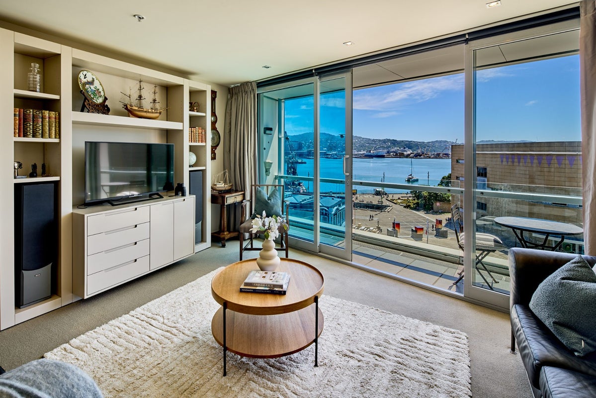 7D/42 Cable Street, Te Aro, Wellington - Carousel 2