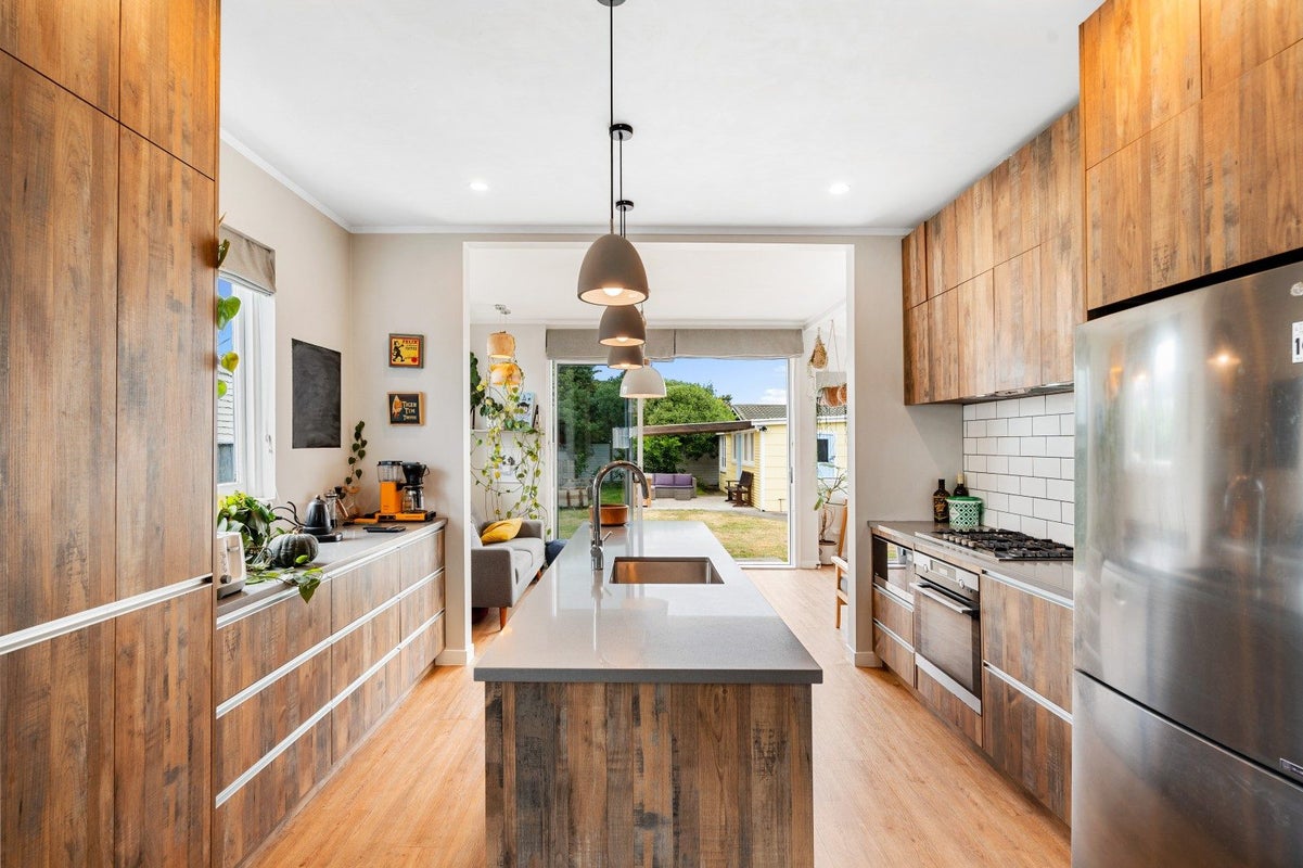 127 Wellesley Road, Napier South, Napier - Carousel 1