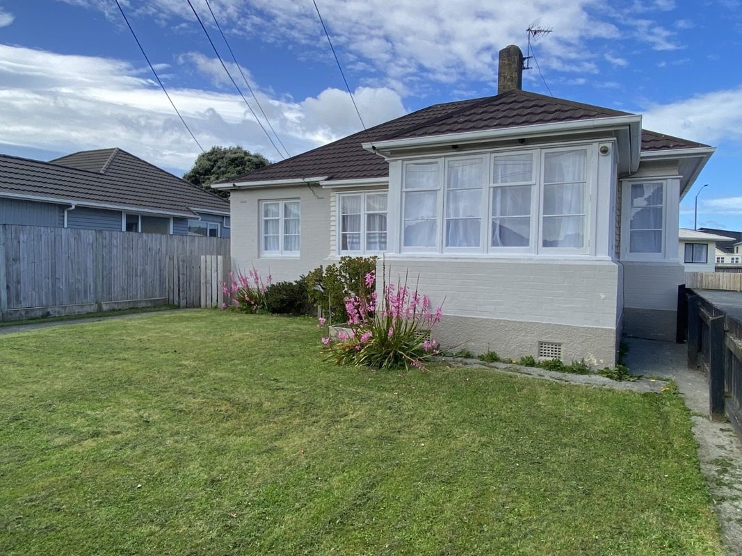 25 Gadsby Street, Avalon, Lower Hutt - Carousel 1