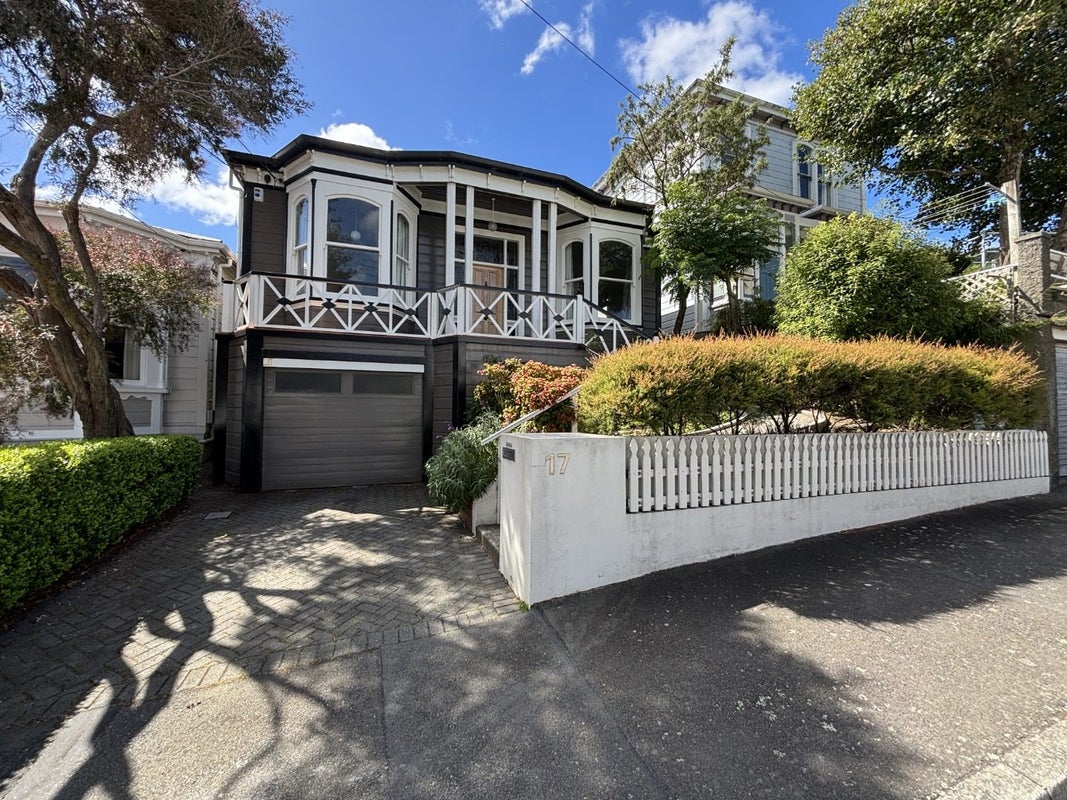 17 Armour Avenue, Mount Victoria, Wellington - Carousel 1
