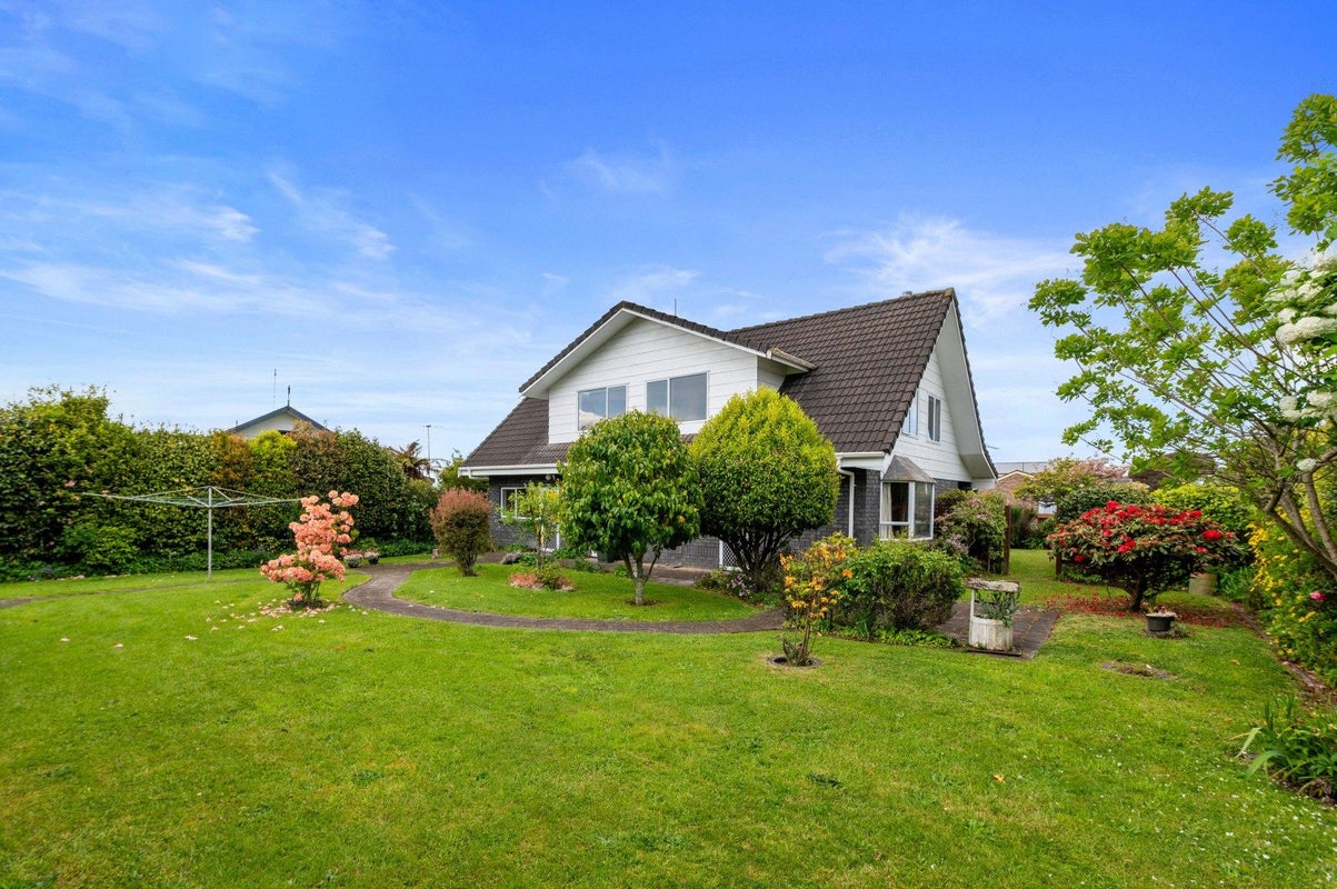 2 Judith Place, Owhata, Rotorua - Carousel 2