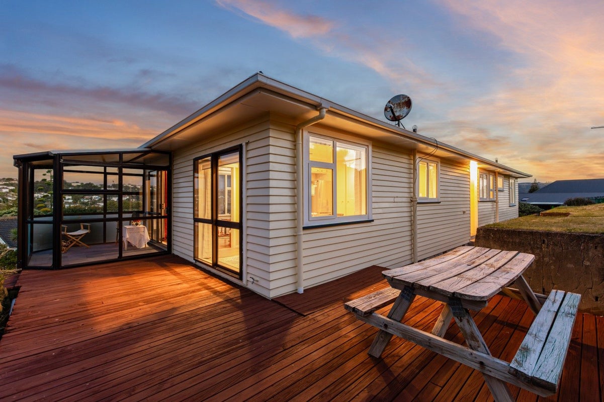 48 Te Pene Avenue, Titahi Bay, Porirua - Carousel 2
