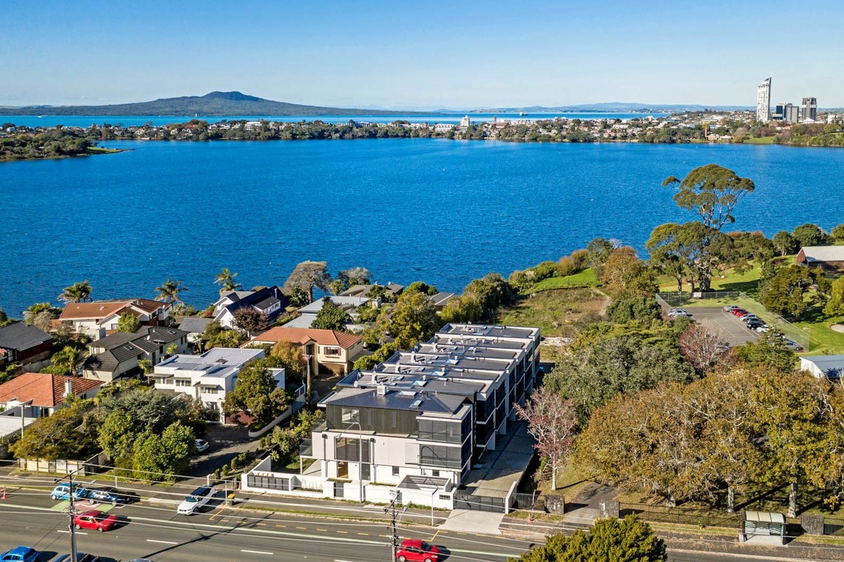 12 Macbeth Court, Milford, Auckland - Carousel 27