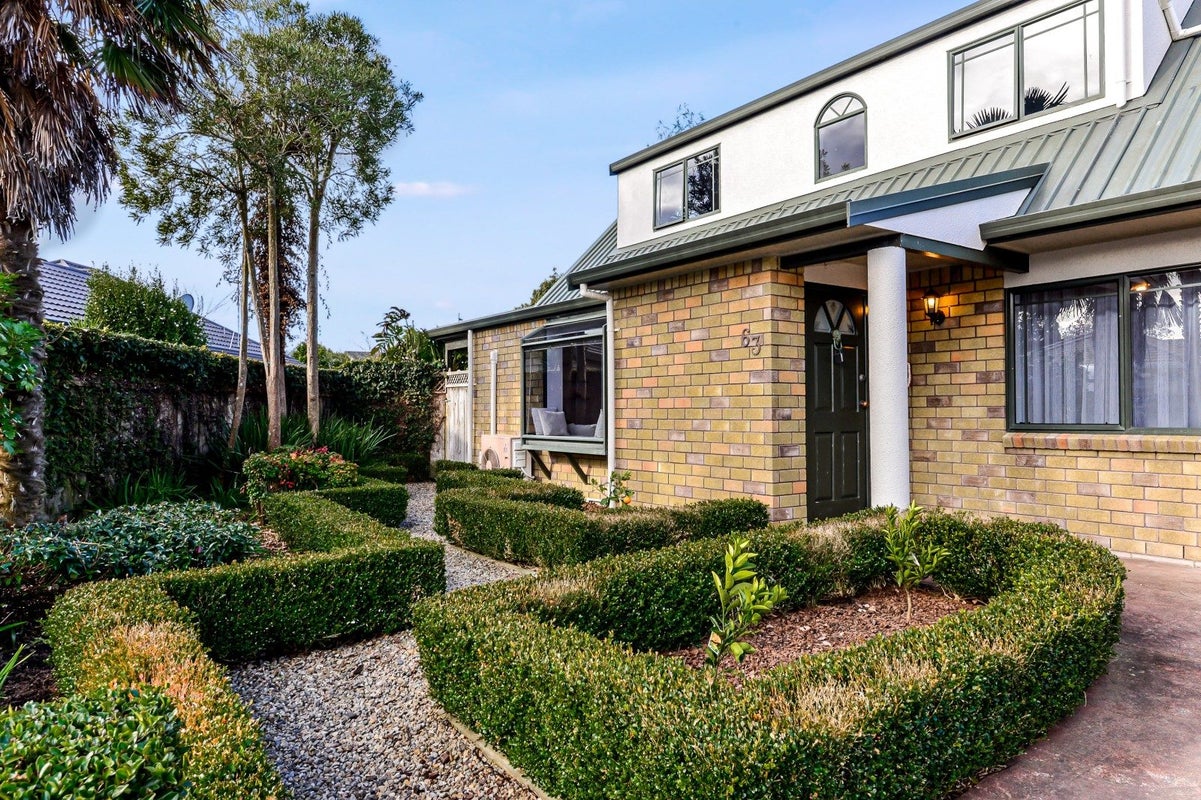 63 Sunnyhills Avenue, Glenview, Hamilton - Carousel 2