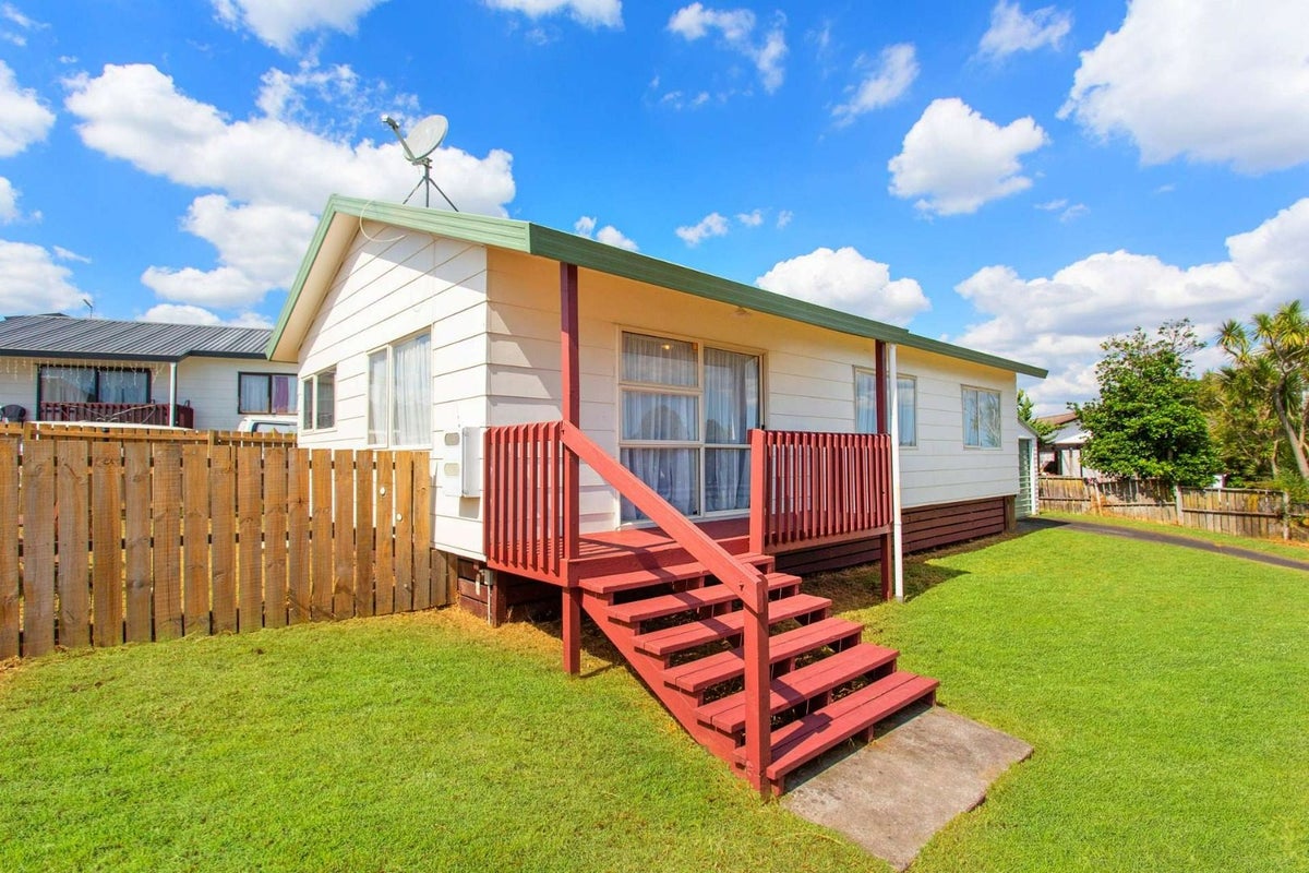7 Foxlaw Street, Randwick Park, Auckland - Carousel 2