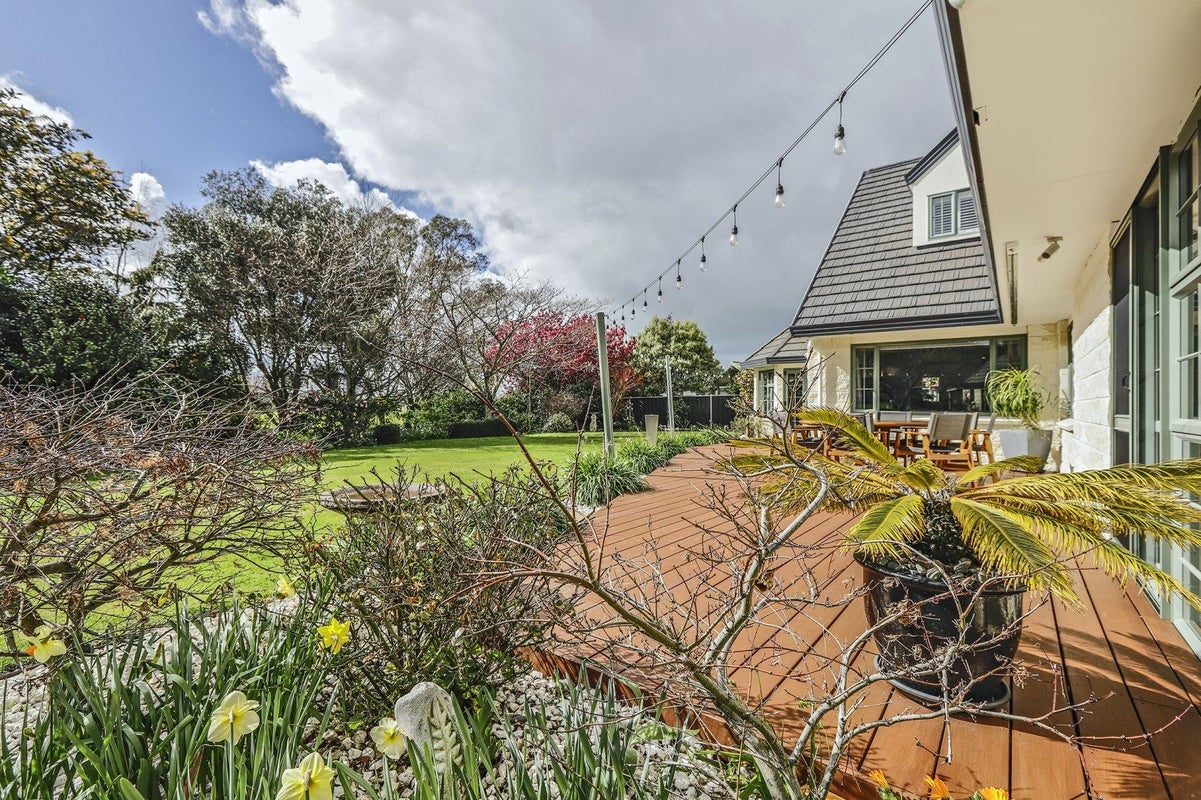 15 Jacaranda Place, Greenmeadows, Napier - Carousel 2