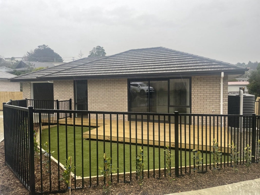 29A Hammond Avenue, Hatfields Beach, Orewa - Carousel 1