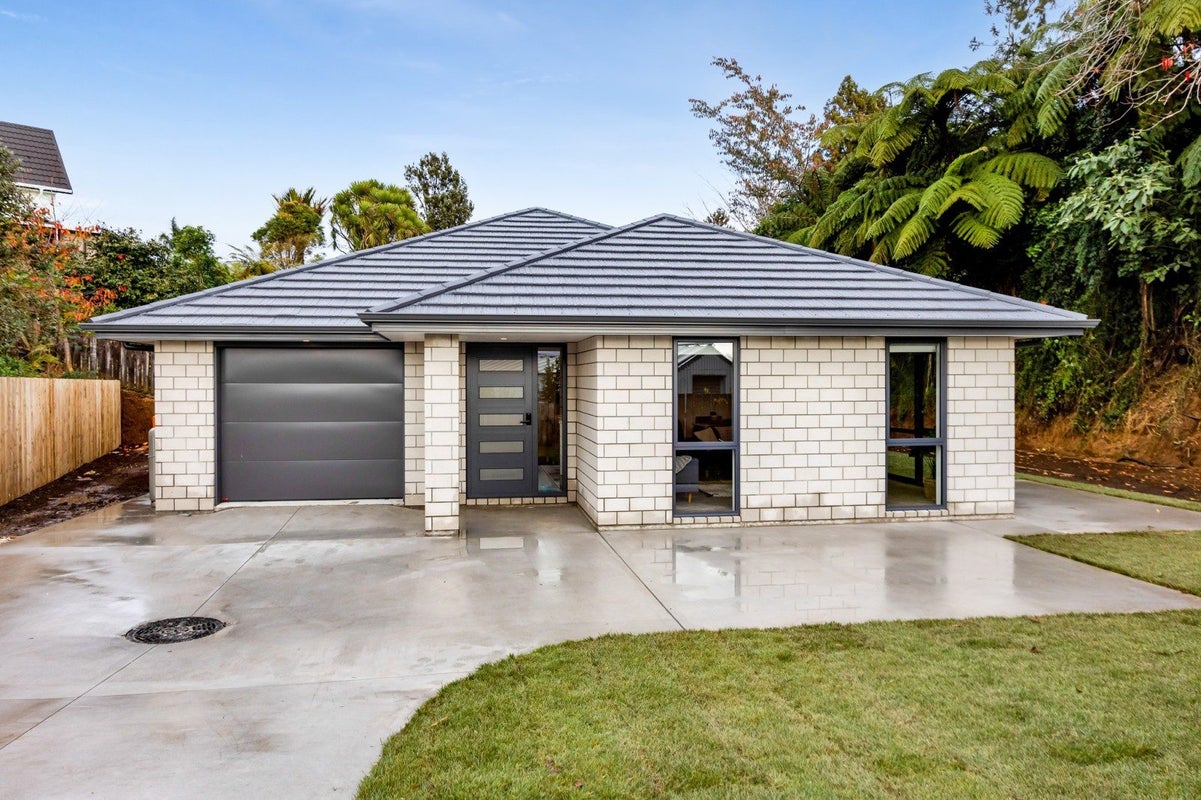 10A Winstone Place, Highlands Park, New Plymouth - Carousel 2