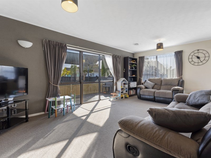 9 Pluto Place, Milson, Palmerston North - Carousel 2