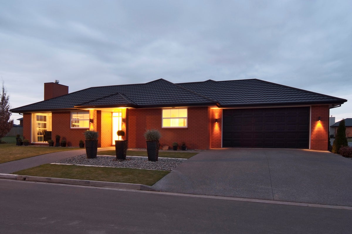 1 Meeking Place, Aidanfield, Christchurch - Carousel 2