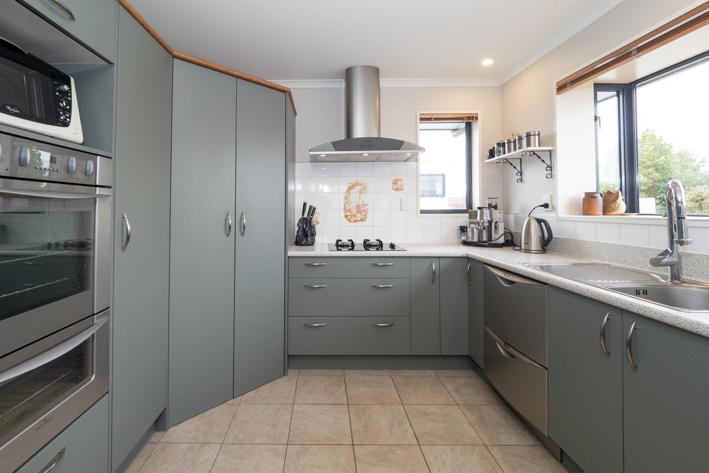 21 AGNES ST, Tinwald, ASHBURTON - Carousel 2
