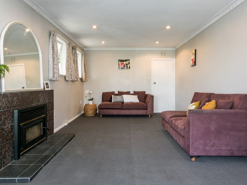 32 Bright Crescent, Maraenui, Napier - Carousel 2