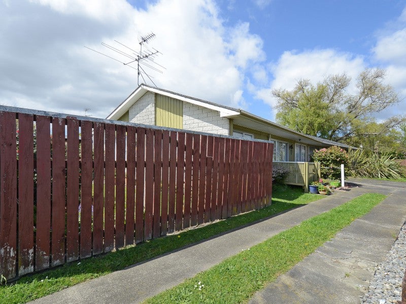 2/24 Clouston Park Road, Clouston Park, Upper Hutt - Carousel 15