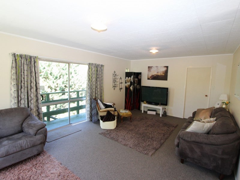 69 Omapere Street, Whitby, Porirua - Carousel 2