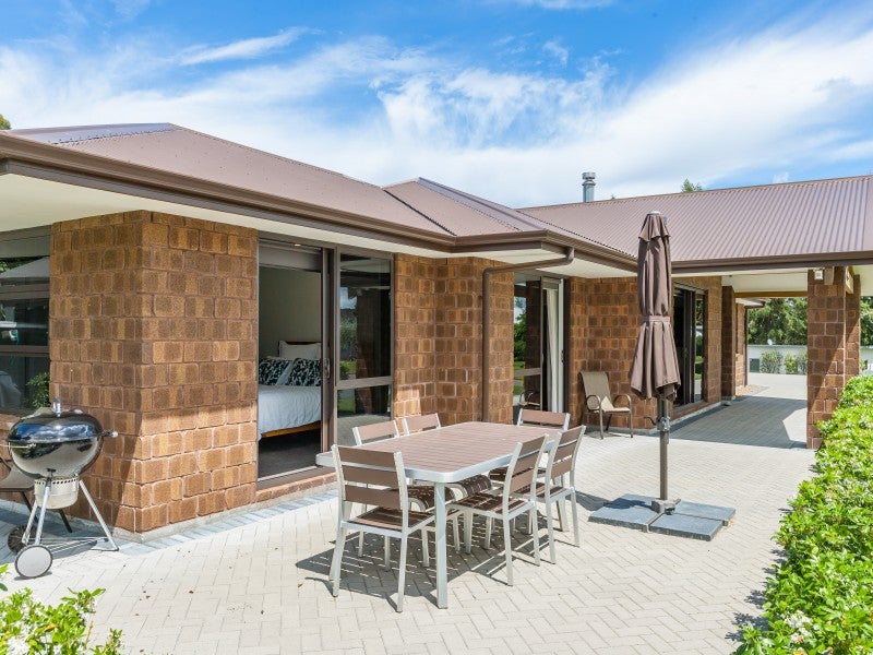 1 Cabbage Tree Grove, Kinloch, Taupo - Carousel 2
