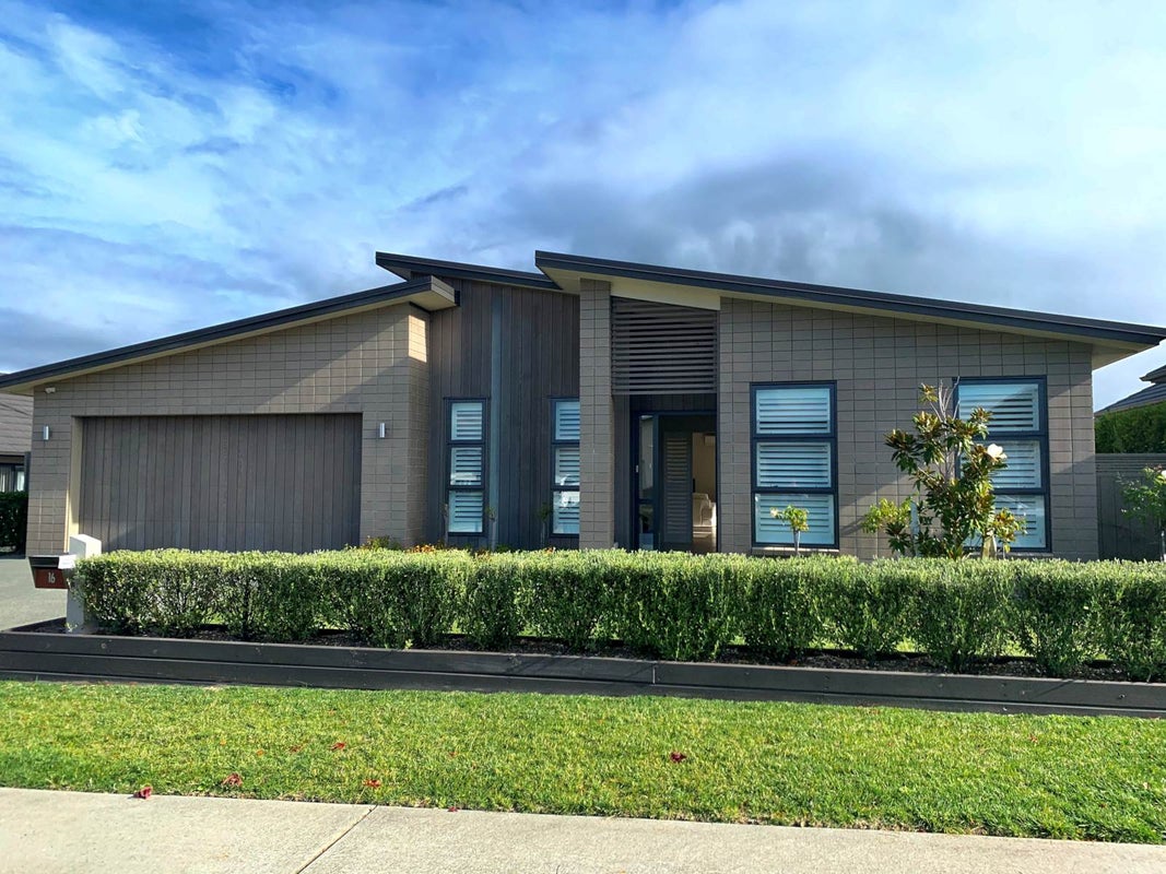16 Gelderland Way, Karaka, Papakura - Carousel 1