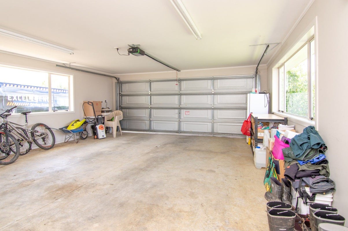 9 Ruapehu Drive, Fitzherbert, Palmerston North - Carousel 24