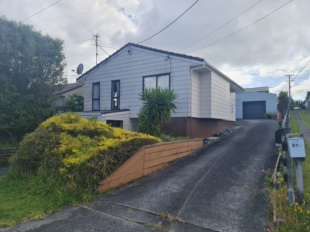 1/23 Sunnyfield Crescent, Glenfield, Auckland - Carousel 1
