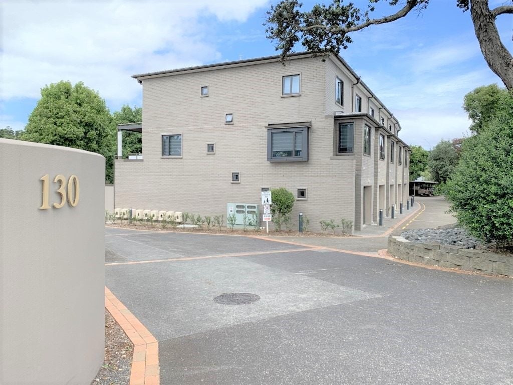 48A/130 Great South Road, Remuera, Auckland - Carousel 13