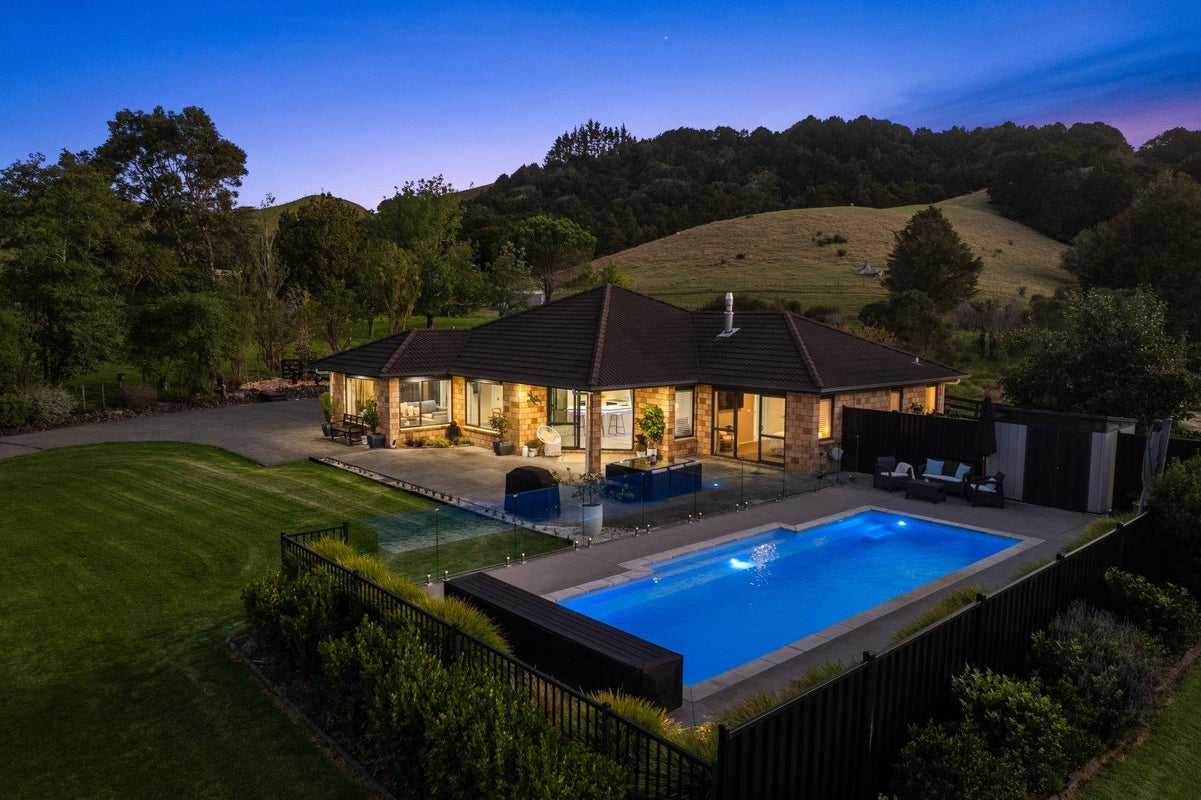 228 Harris Road, Whangarei - Carousel 1