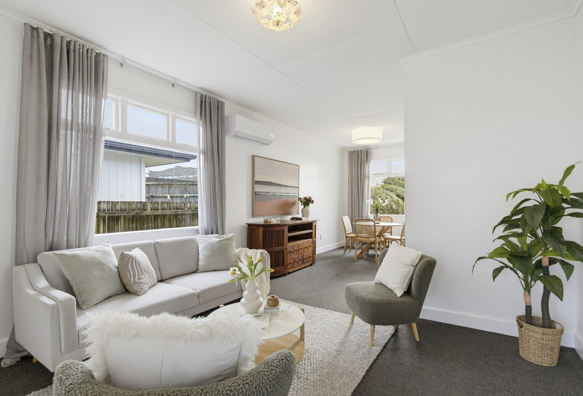 42 Tarawera Road, Johnsonville, Wellington - Carousel 2